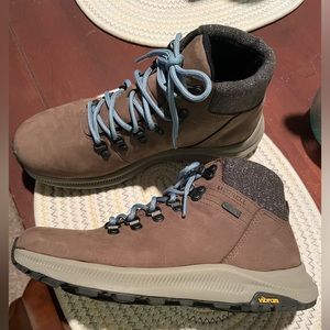 Women’s Merrell Hiking Boots